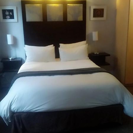Mabungubwe Hotel Apartments - Home Away From Home Johannesburg Bagian luar foto