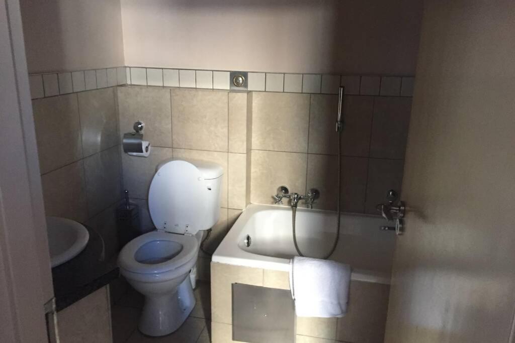 Mabungubwe Hotel Apartments - Home Away From Home Johannesburg Bagian luar foto